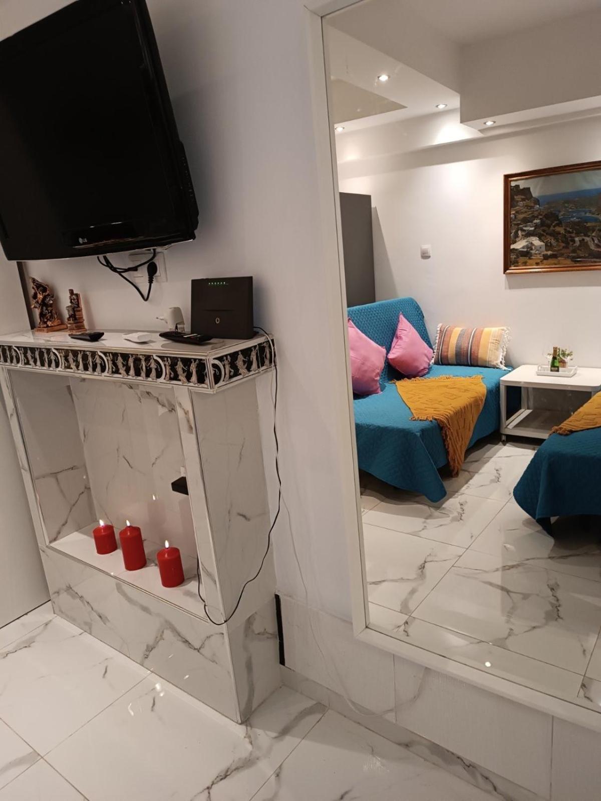 Giannis Apartment Atene Esterno foto