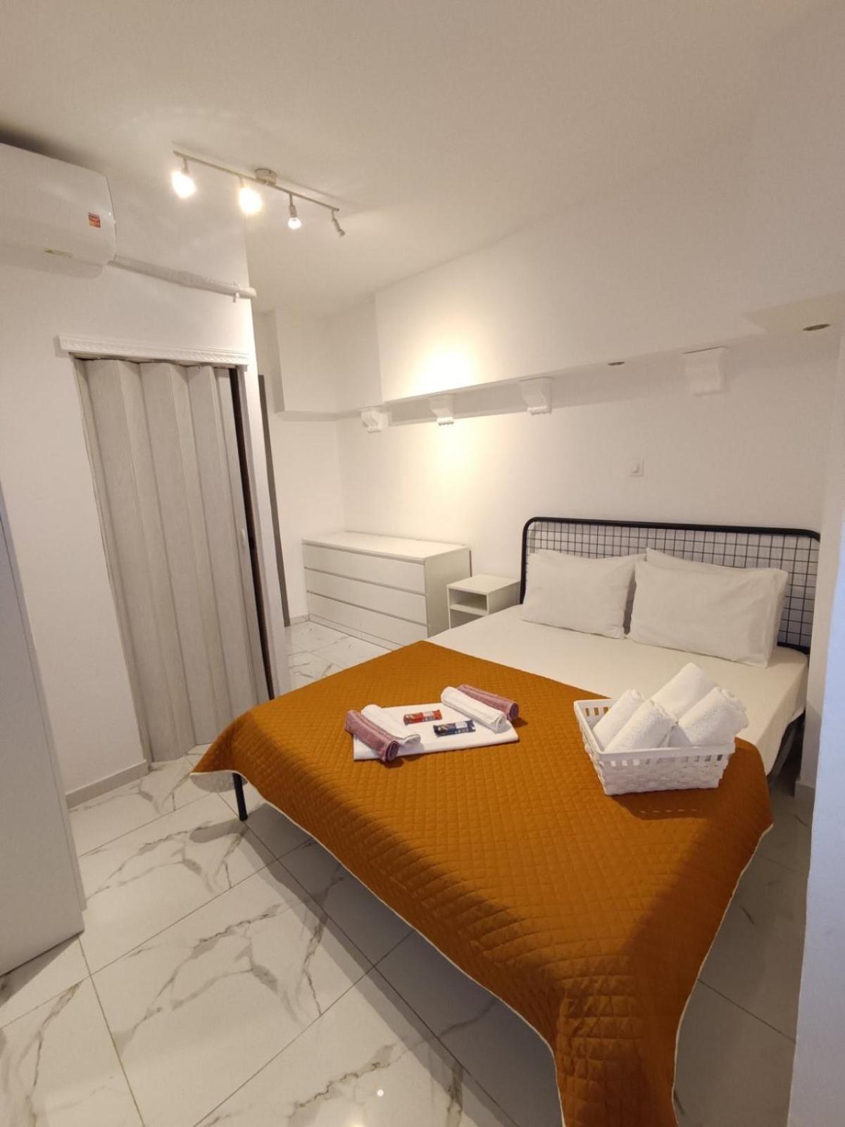 Giannis Apartment Atene Esterno foto