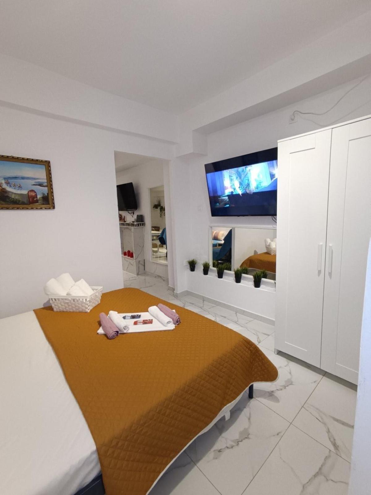 Giannis Apartment Atene Esterno foto