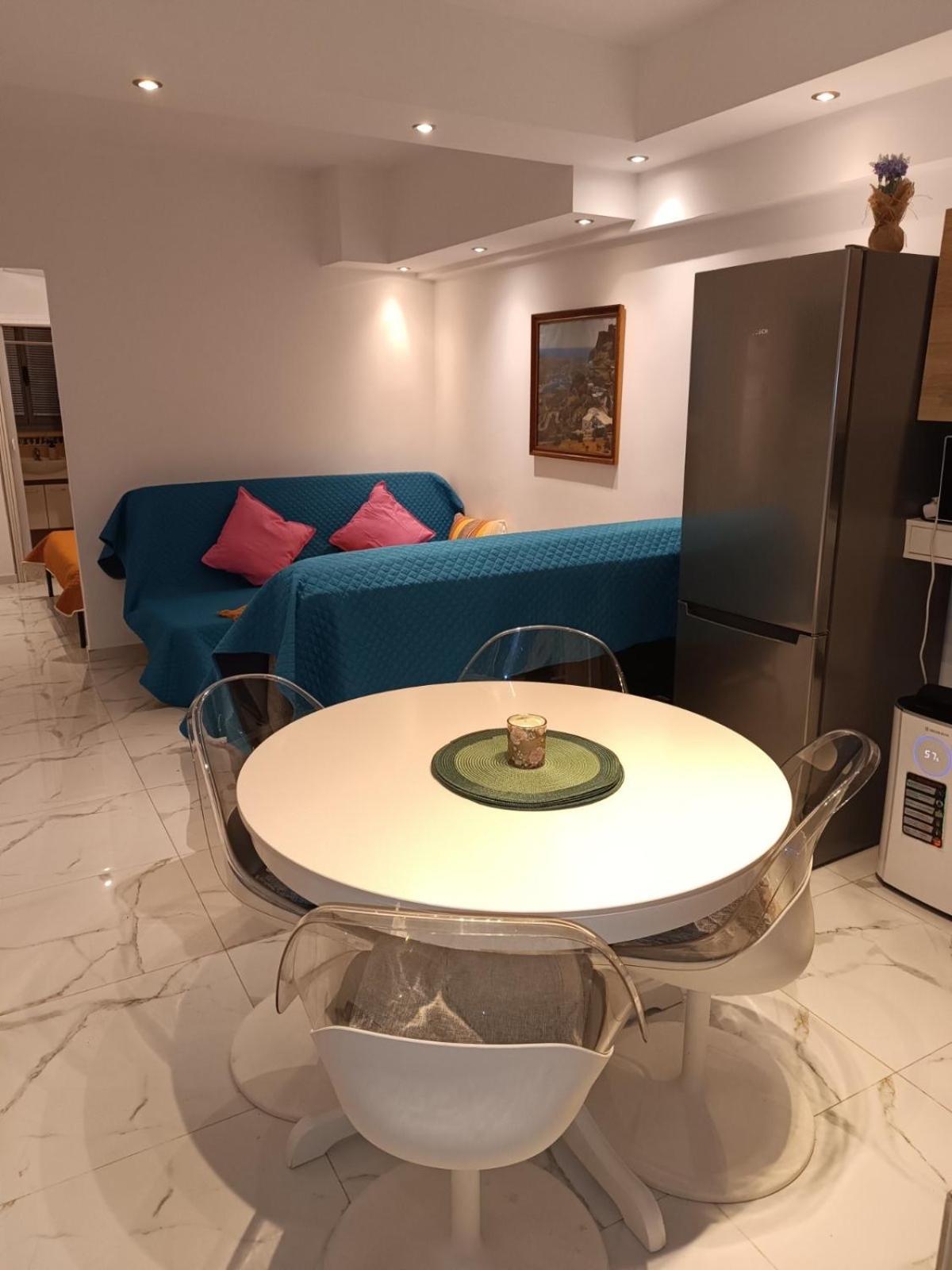 Giannis Apartment Atene Esterno foto